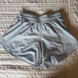 Lululemon Blue Athletic Shorts Hotty hot size 4, 4in. In new condition